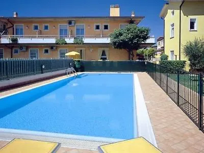 Fiorella Hotel 3*